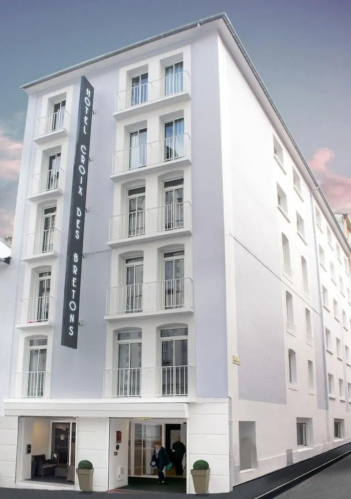 Hotel Croix Des Bretons - Lourdes Pyrenees contacts