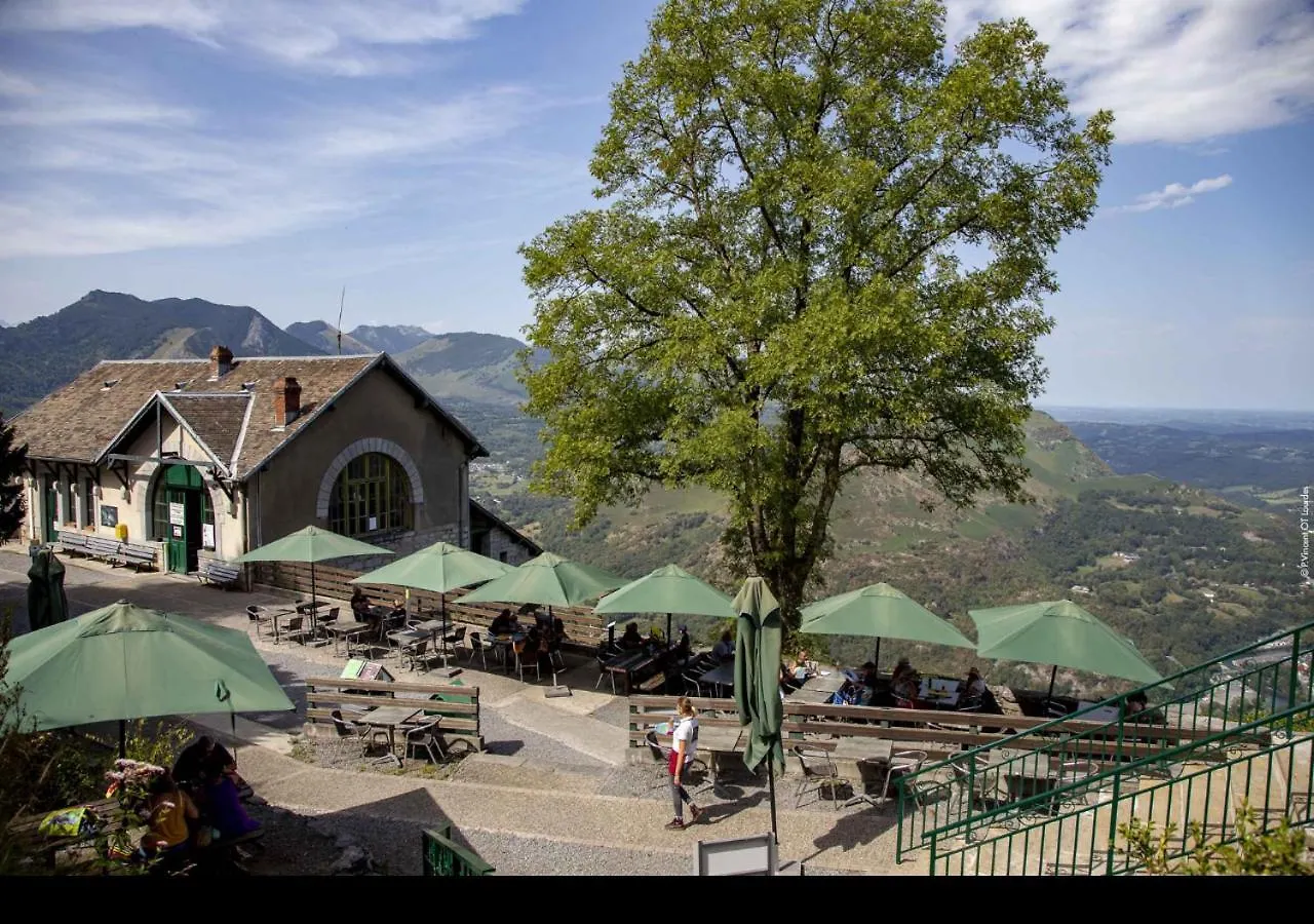 Hotel Croix Des Bretons - Lourdes Pyrenees 3*,  France